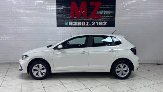 VOLKSWAGEN POLO 1.0 MPI MANUAL VOLKSWAGEN POLO 1.0 MPI MANUAL